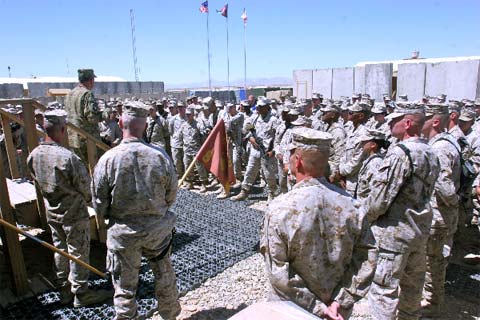 comisaf visits fob delaram Fob Delaram visitted by comisaf