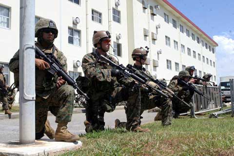 Camp Hansen soldiers in action Camp Hansen Soldiers training