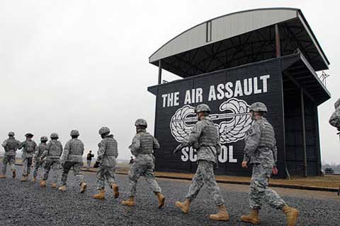 Fort Campbell Soldiers Fort Campbell Soldiers walking